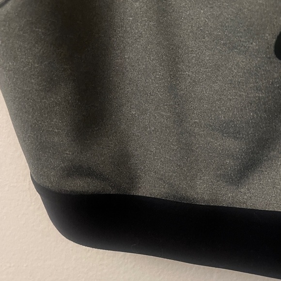 Nike Women's Gray and Black Sports Bra - Picture 6 of 8